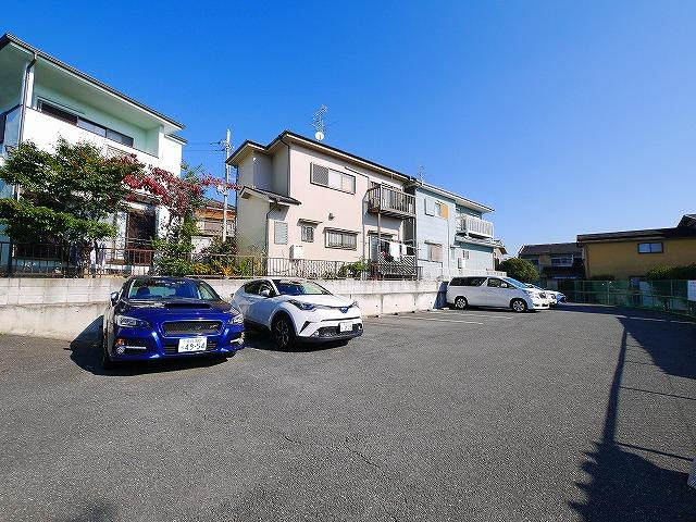 コンフォルト平松の駐車場|駐車場完備です