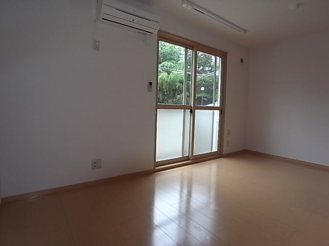 神戸市北区山田町下谷上字芝のアパート