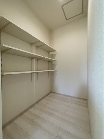 富士宮市大岩４６０番　新築戸建　全2棟　A号棟平屋の収納