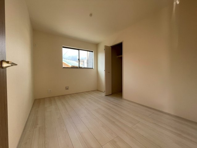 富士宮市大岩４６０番　新築戸建　全2棟　A号棟平屋の洋室