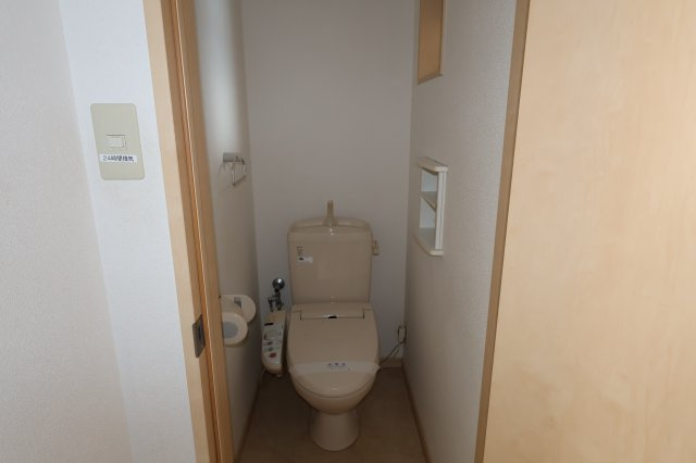 メゾンN B棟のトイレ