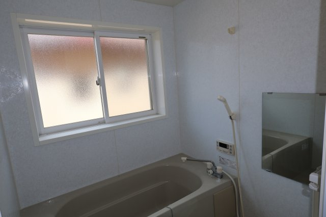 メゾンN B棟の浴室