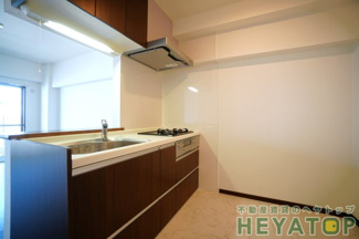 【キッチン】 | ３口ガスシステムキッチン（同仕様写真）