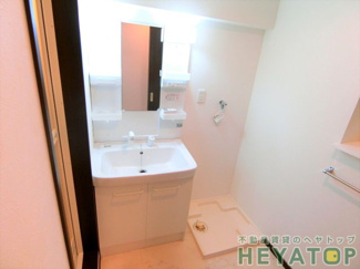 【洗面所】 | 便利なシャワー付き洗面化粧台（同仕様写真）