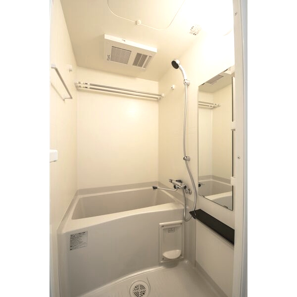 エステムコート新大阪ⅩⅤフロウの浴室