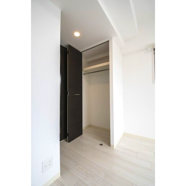 エステムコート新大阪ⅩⅤフロウの収納