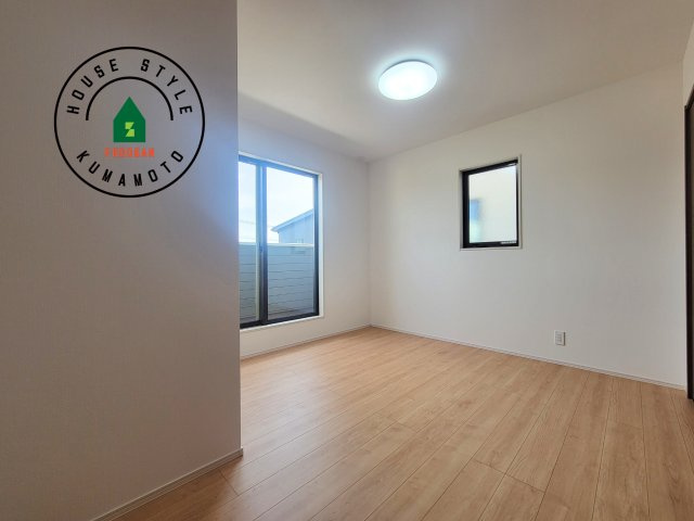 宇土市境目町第1-5棟（3号棟）の寝室|主寝室には収納力に優れたクローゼットがありますので、お部屋もすっきり片付きます。