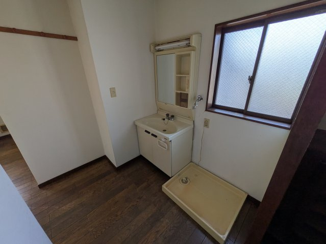 第8野本ビルの洗面所