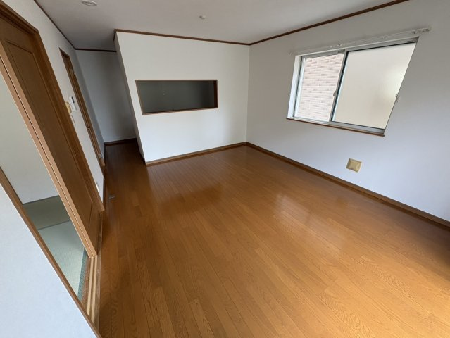神戸市西区玉津町今津戸建の洋室