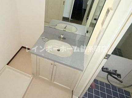 ライオンズプラザ竹の塚の独立洗面台