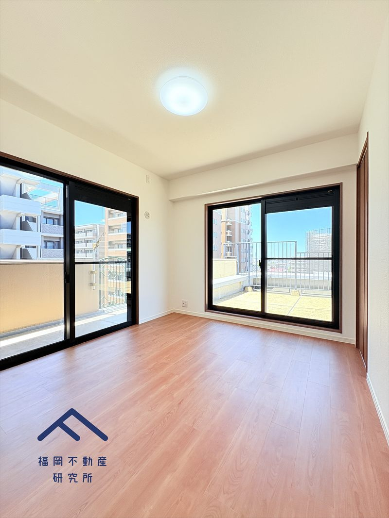 エバーライフ春日公園の洋室