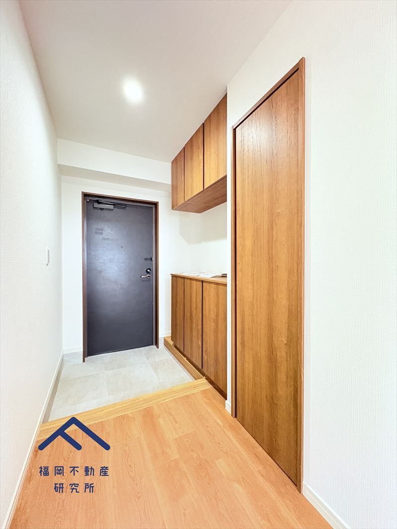 エバーライフ春日公園の玄関