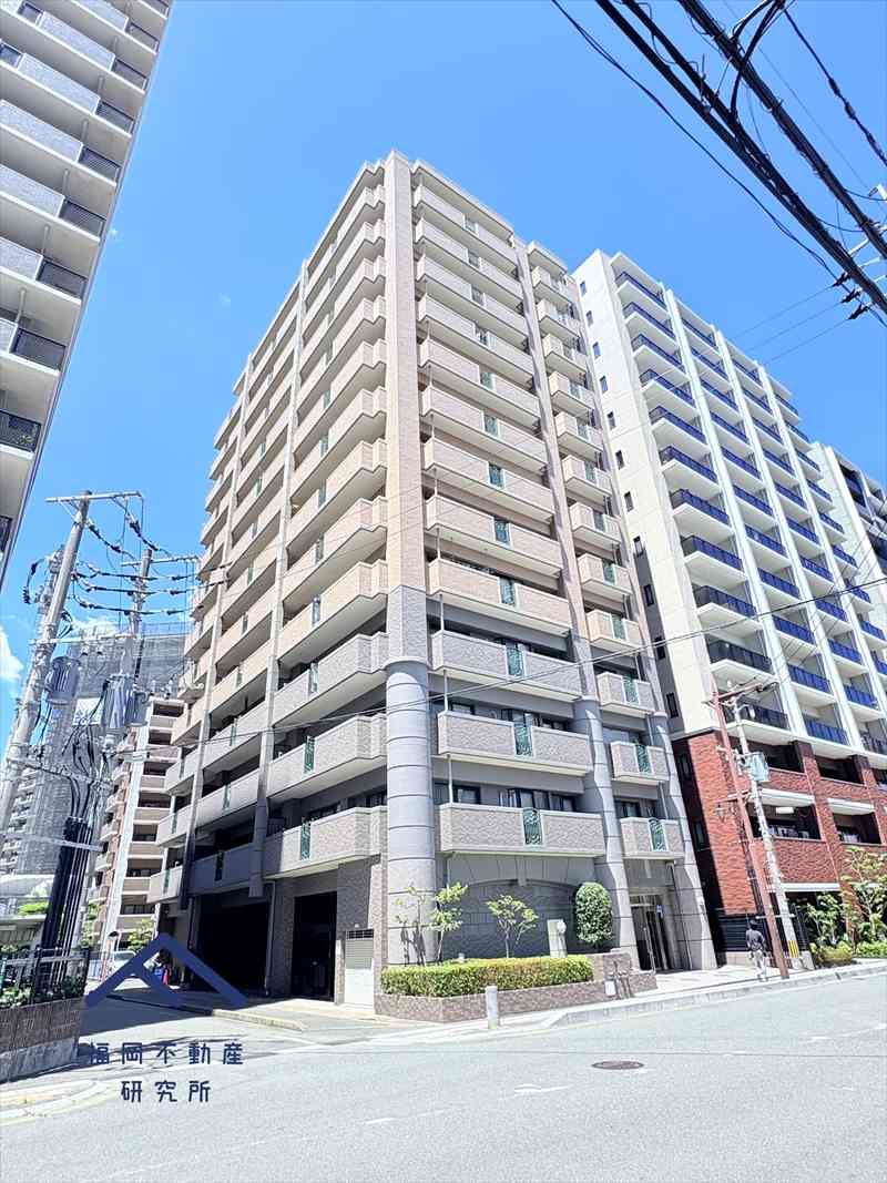 エバーライフ春日公園の外観