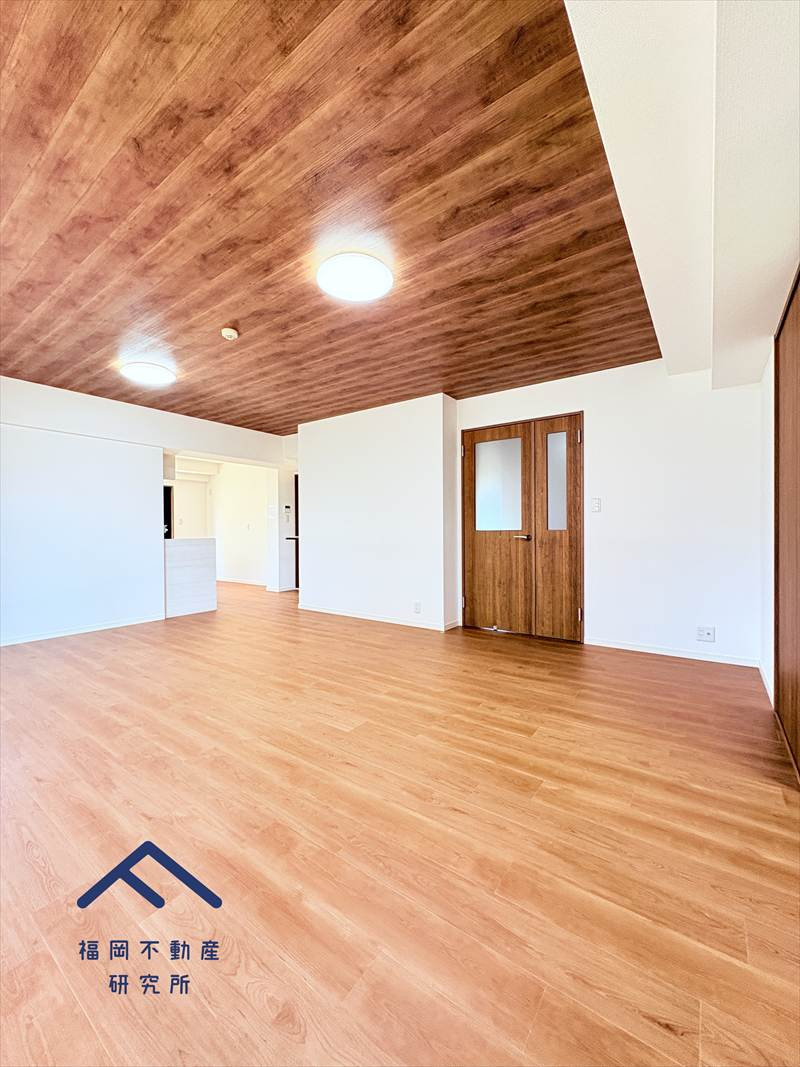 エバーライフ春日公園の洋室