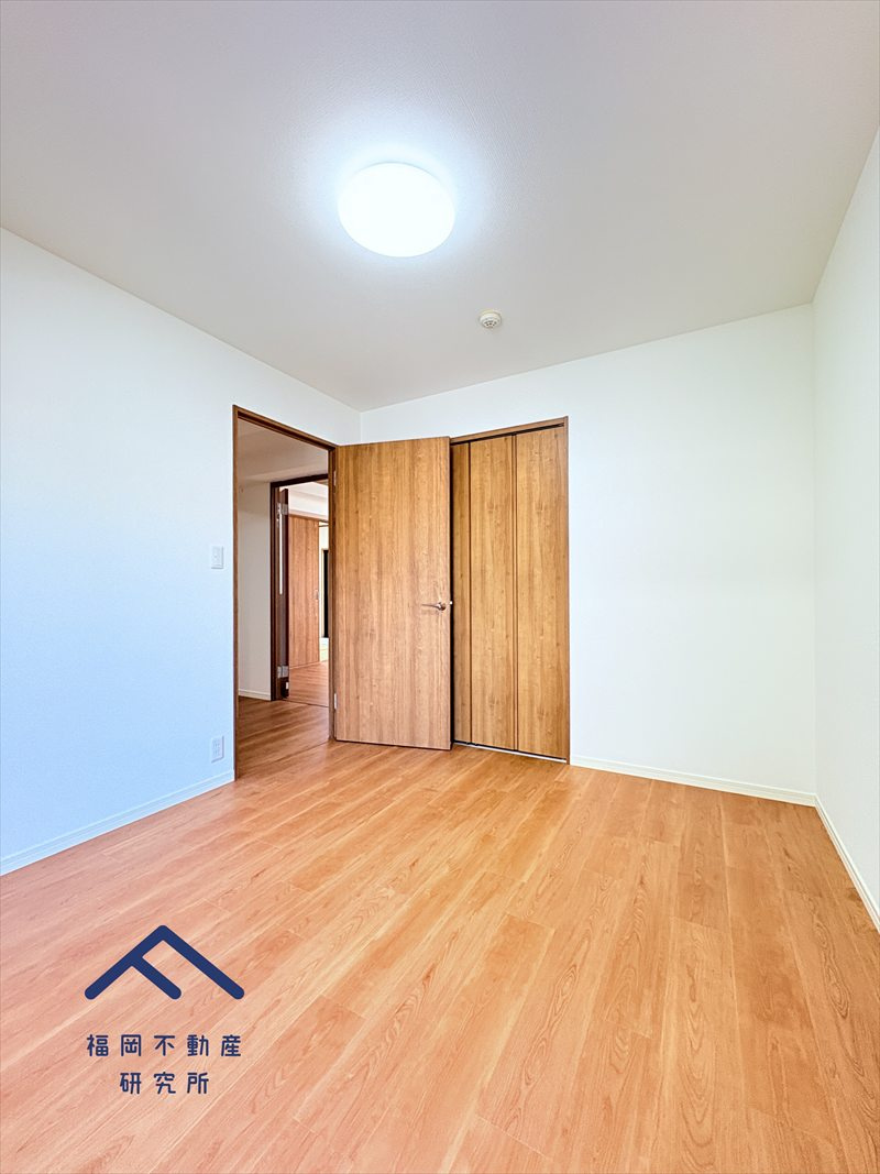 エバーライフ春日公園の洋室