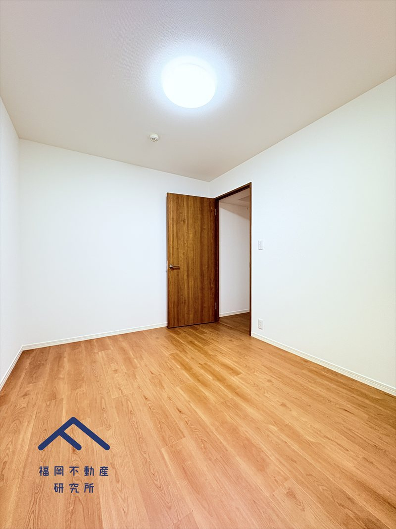 エバーライフ春日公園の洋室