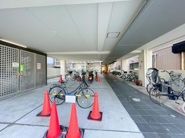 ライオンズマンション新大阪のロビー