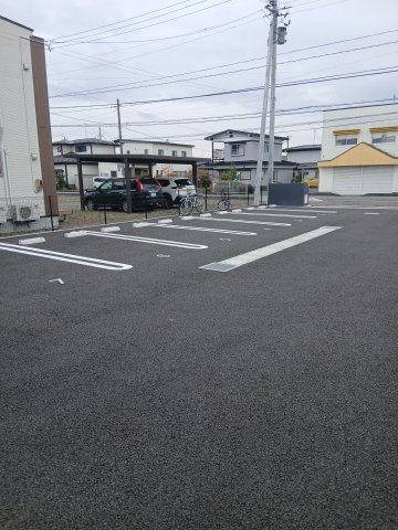 ヒナハウスの駐車場