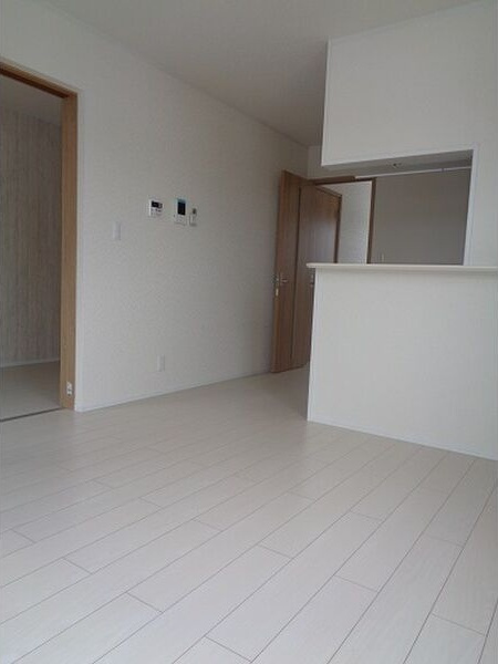 コンフォールAの居間・リビング