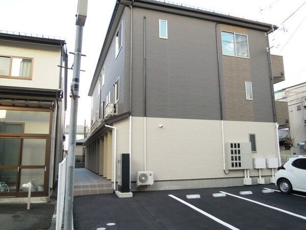 FigaroⅦ(フィガロ7)の外観