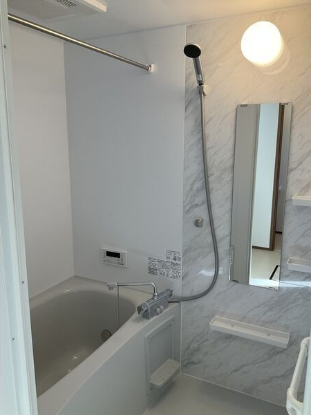 Lagom(ラーゴム)Aの浴室