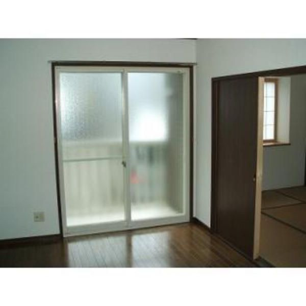 ヘリオスC棟の居間・リビング