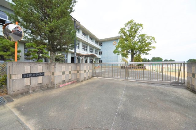 玉名市松木第2-3棟（1号棟）の周辺|玉名中学校