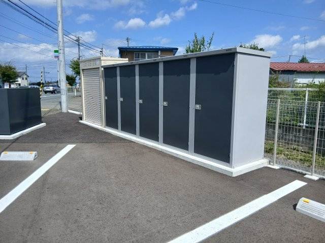 aries　(アリエス)の駐車場