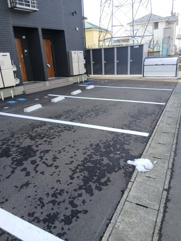 アーバンスタイルIIの駐車場