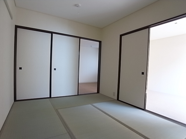 神戸市須磨区東落合３丁目の賃貸マンションの内装|和室