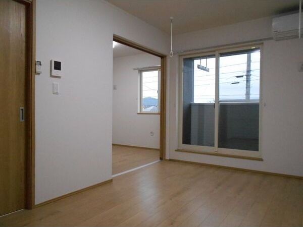 エスペランサIIIの居間・リビング