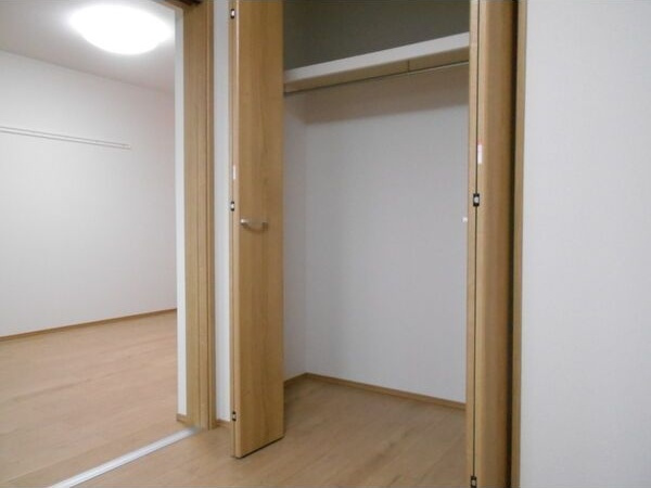 エスペランサIIIの収納