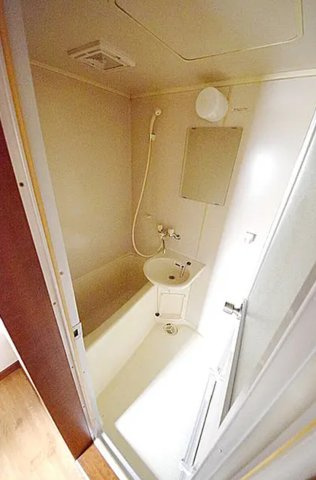 清瀬市中里1丁目　一棟売アパートの浴室