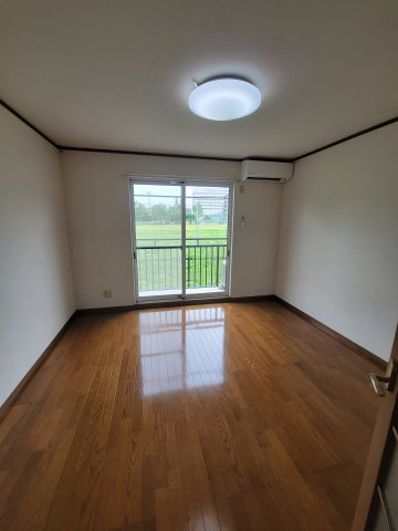 Lapis RURI(ラピス　ルリ)の居間・リビング