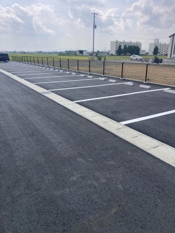 Amour ever Vの駐車場