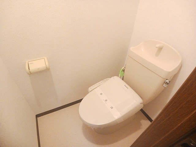 エンブレム柳原のトイレ