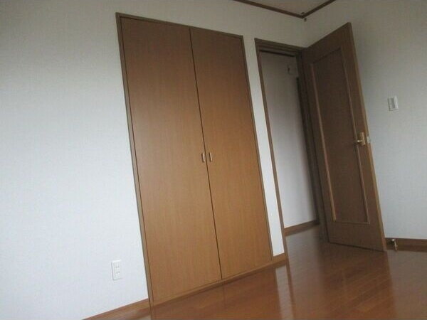 サンパティークD棟の収納