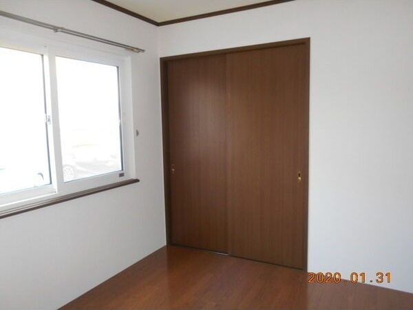 エクセレントの洋室