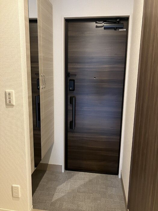 D-room太日通の玄関