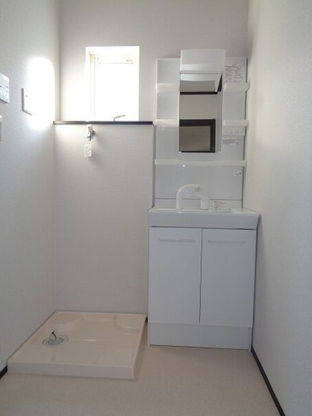 NOVA eraの独立洗面台