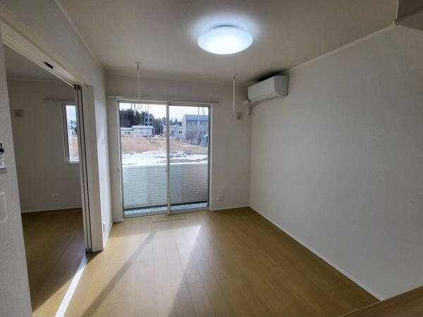 C.courtの居間・リビング