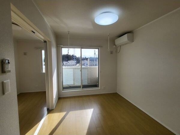 C.courtの居間・リビング