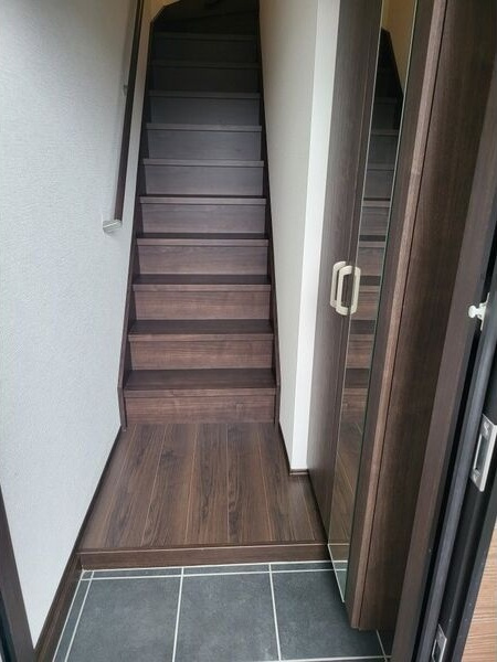 ル・メイユール上江釣子の玄関