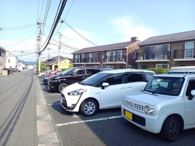 リビングタウン長橋台　Dの駐車場