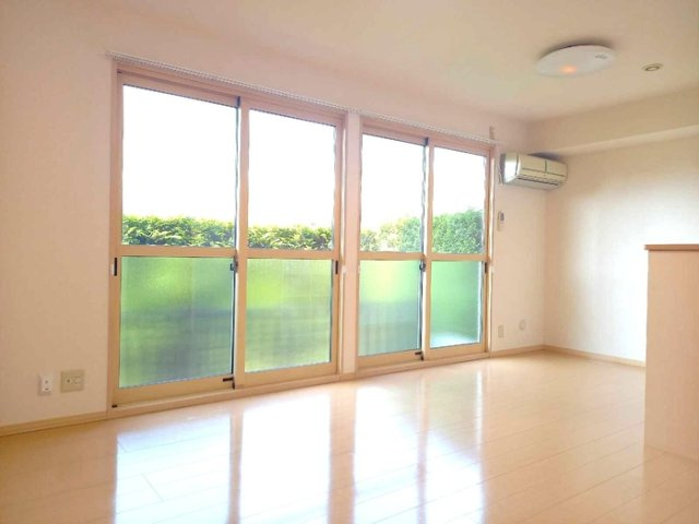 リビングタウン長橋台　Dの居間・リビング