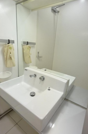 BRAVI北浜の洗面所