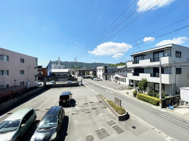 ガーデニアグランの駐車場