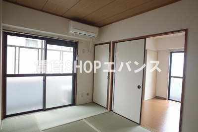 【和室】 | メゾン・コリーヌ | 日本らしい落ち着いた雰囲気の和室です