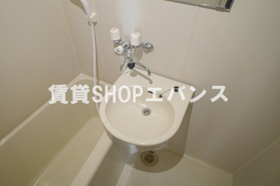  | メゾン・コリーヌ