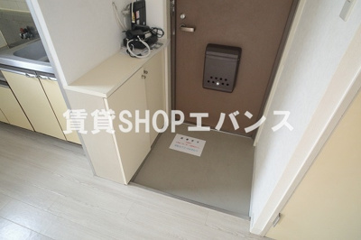 【玄関】 | メゾン・コリーヌ | ゆったりとした玄関です